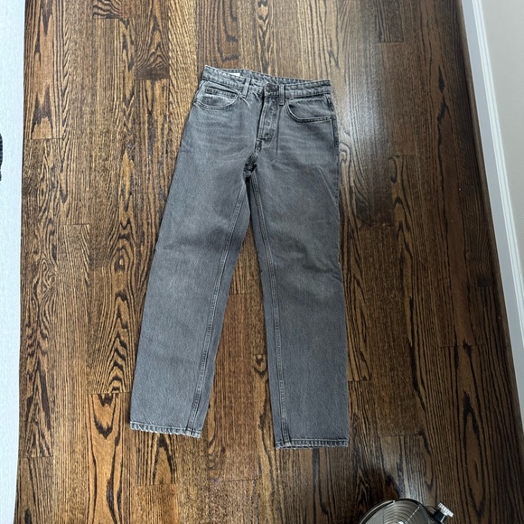 Zara Straight Jeans - Picture 2 of 3
